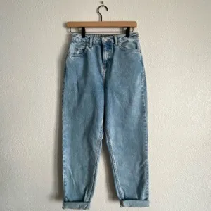 Sz26 ASOS Cotton High-rise Tapered Jeans